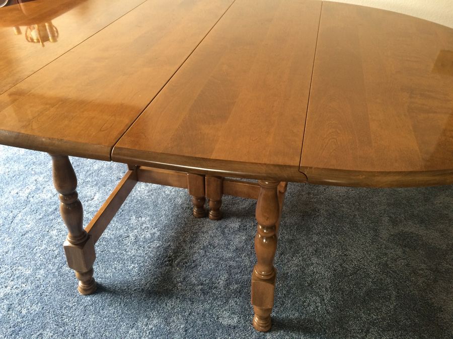 Drop-Leaf Table with 6 Chairs and 2 Leaves [Photo 10]
