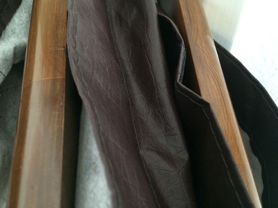 Drop-Leaf Table with 6 Chairs and 2 Leaves [Photo 20]