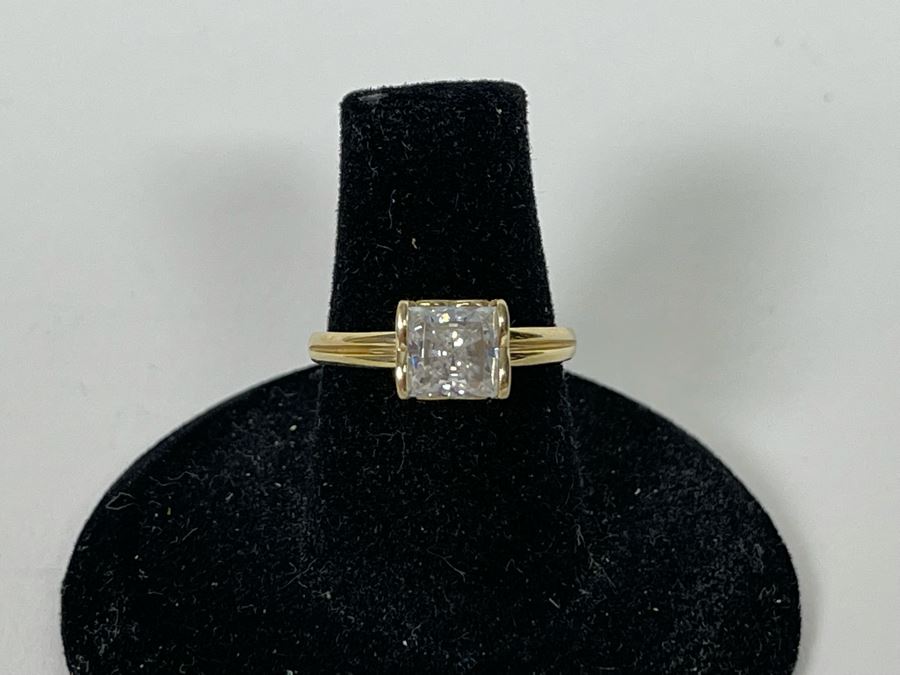 JUST ADDED - 10K Gold Cubic Zirconia Ring Size 6.25 2.1g [Photo 2]
