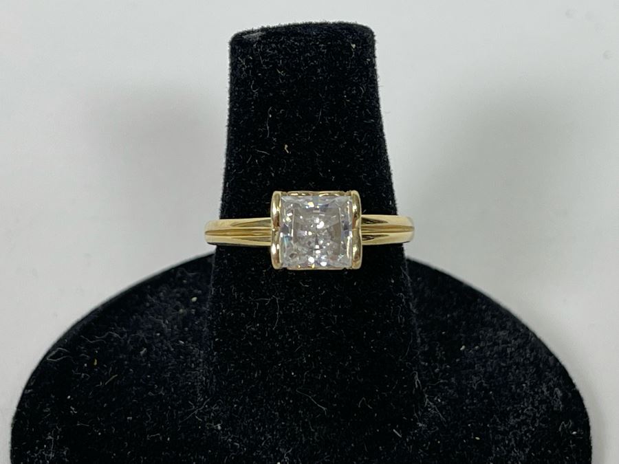 JUST ADDED - 10K Gold Cubic Zirconia Ring Size 6.25 2.1g