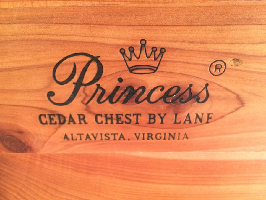 Mid-Century LANE Cedar Chest [Photo 9]