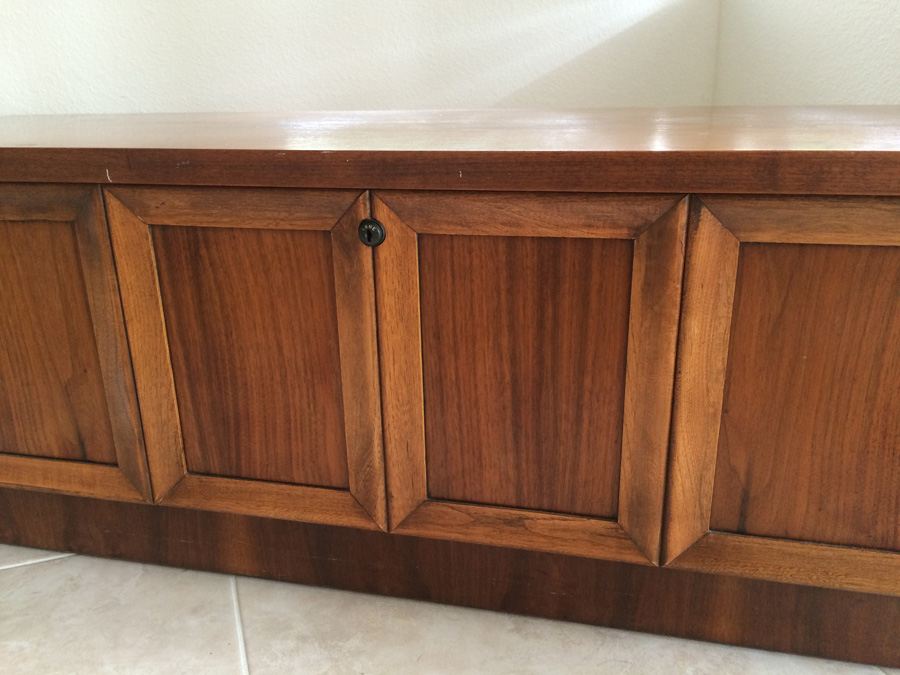 Mid-Century LANE Cedar Chest [Photo 4]