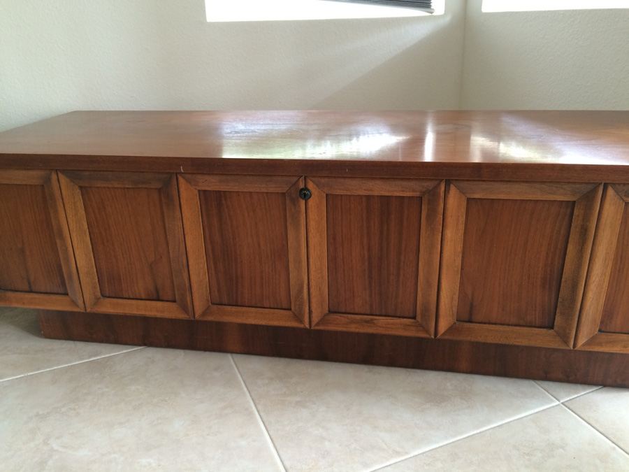 Mid-Century LANE Cedar Chest [Photo 7]
