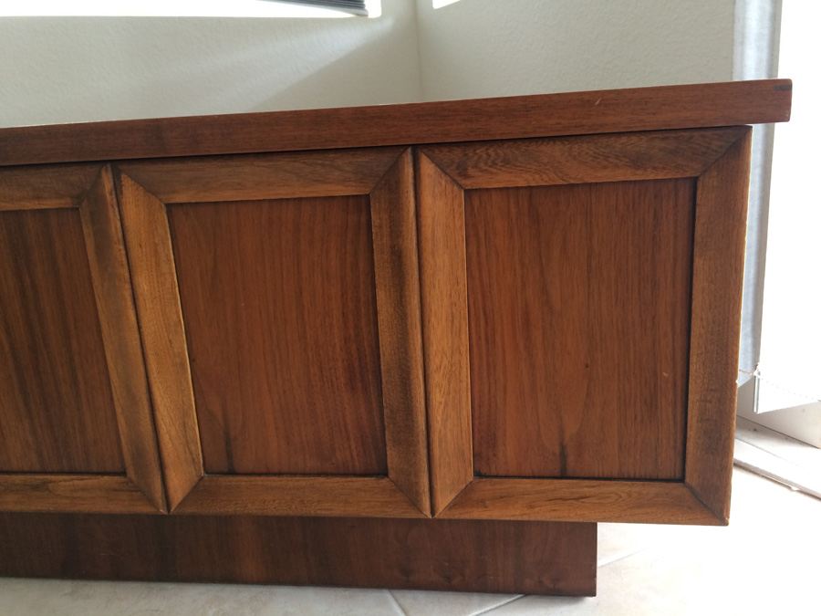 Mid-Century LANE Cedar Chest [Photo 6]