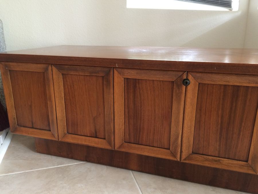 Mid-Century LANE Cedar Chest [Photo 5]