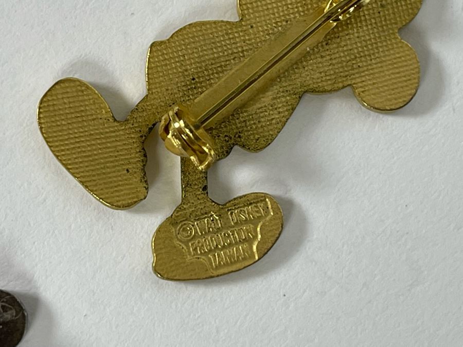 JUST ADDED - Collection Of Four Vintage Mickey Mouse Brooches Pins [Photo 12]