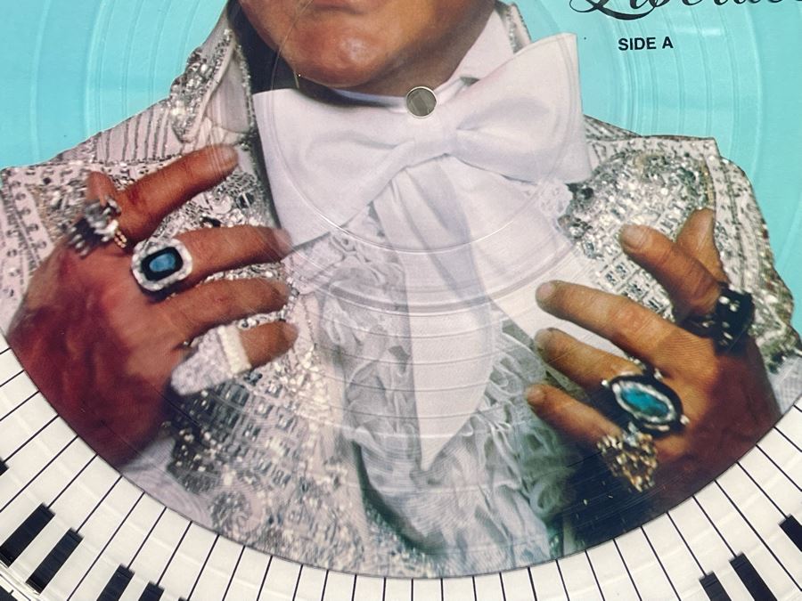 JUST ADDED - Liberace Picture Vinyl Record AVI 6065 [Photo 5]