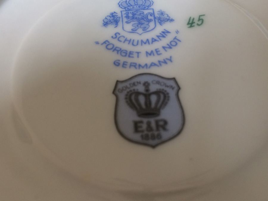 Schumann 'Forget Me Not' Porcelain dinnerware with serving pieces and covered handled bowl [Photo 27]
