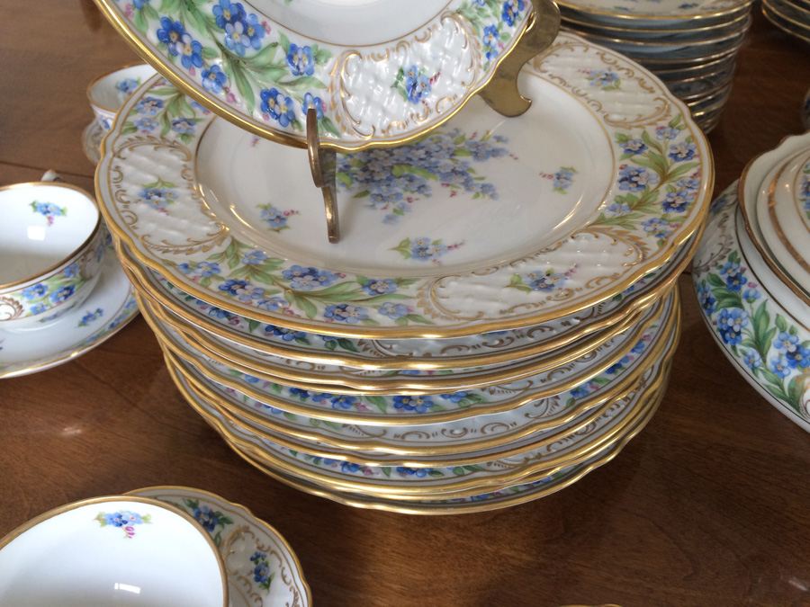 Schumann 'Forget Me Not' Porcelain dinnerware with serving pieces and covered handled bowl [Photo 15]