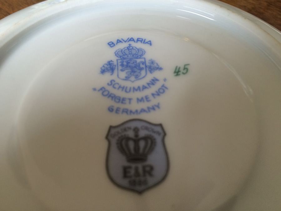 Schumann 'Forget Me Not' Porcelain dinnerware with serving pieces and covered handled bowl [Photo 2]