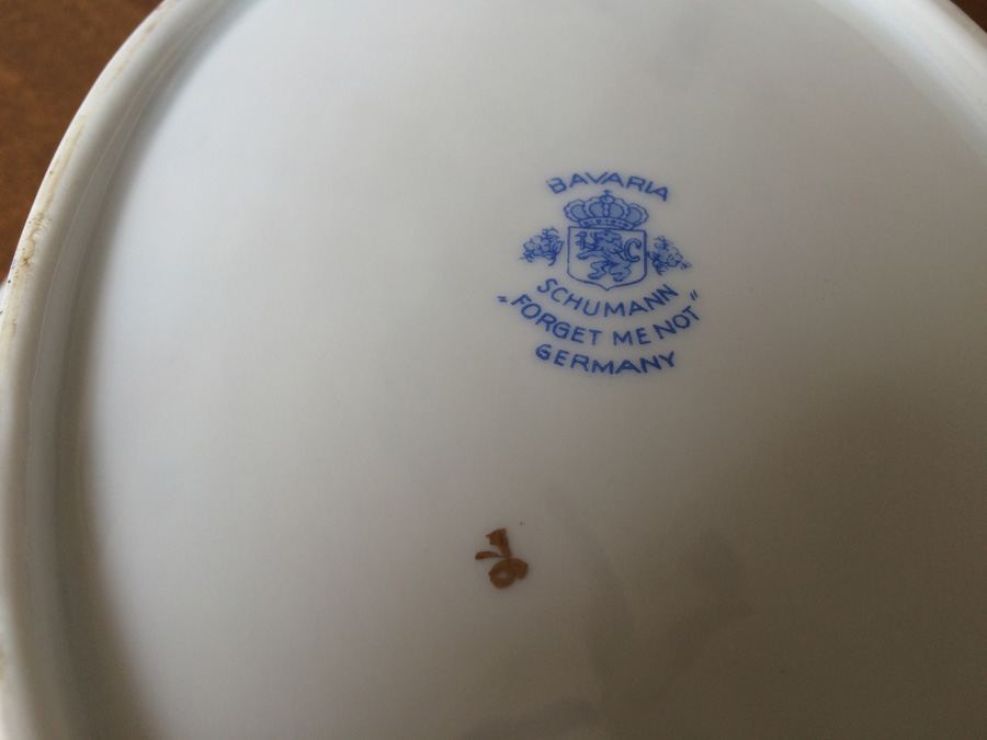 Schumann 'Forget Me Not' Porcelain dinnerware with serving pieces and covered handled bowl [Photo 19]