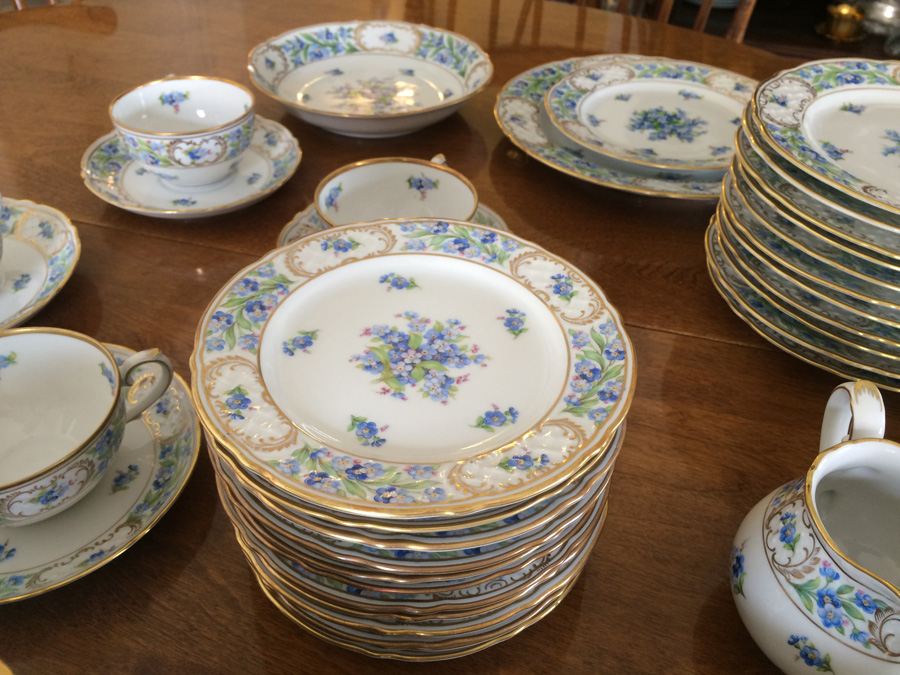 Schumann 'Forget Me Not' Porcelain dinnerware with serving pieces and covered handled bowl [Photo 16]