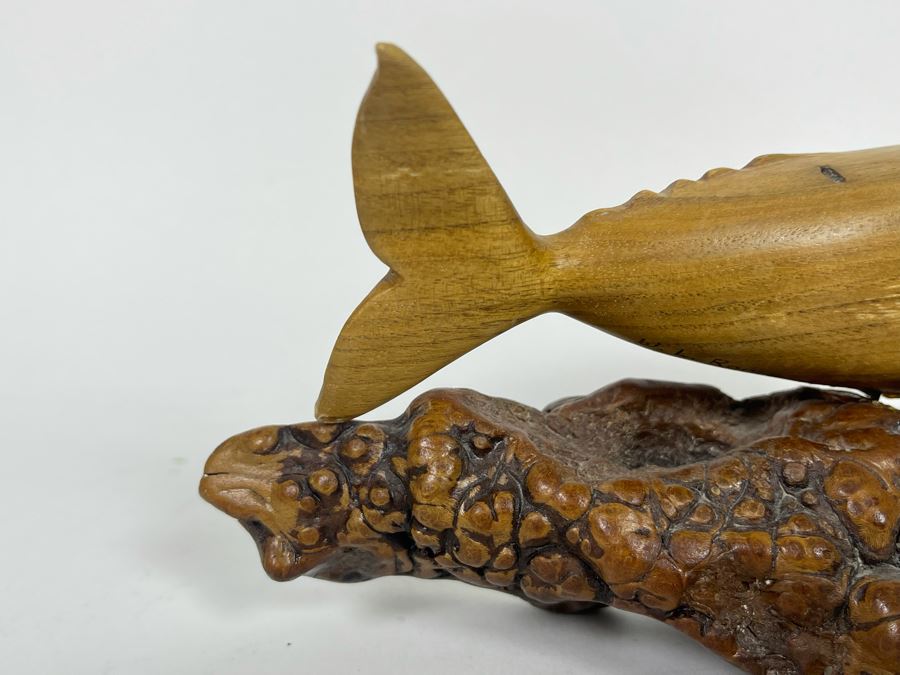 JUST ADDED - Carved Whale Sculpture Signed W. L. Rome 1/90 7.5W X 3D X 3.5H [Photo 9]