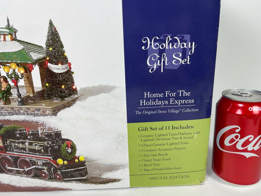 JUST ADDED - Department 56 Holiday Gift Set Home For The Holidays Express Original Snow Village Collection Special Edition [Photo 4]