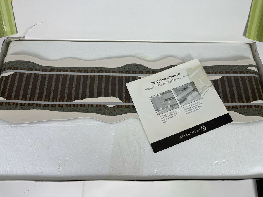 JUST ADDED - Department 56 Holiday Gift Set Home For The Holidays Express Original Snow Village Collection Special Edition [Photo 9]