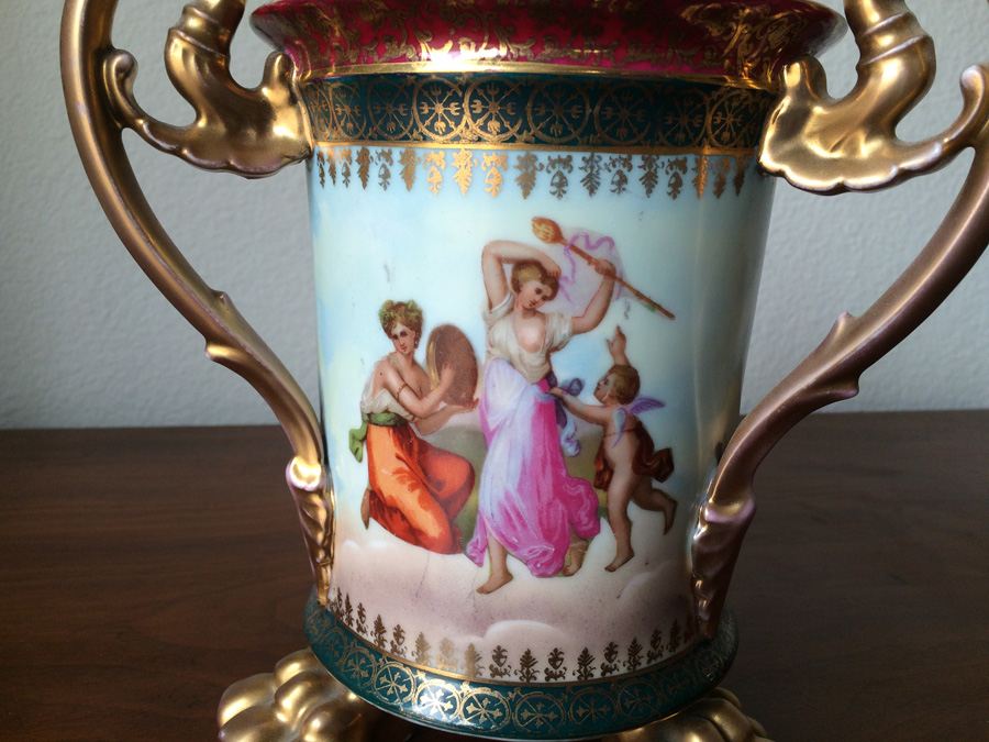Royal Vienna Porcelain Loving Cup. [Photo 7]