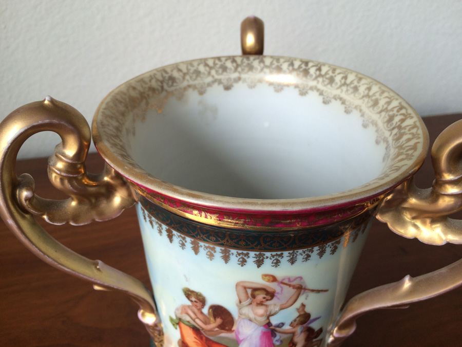 Royal Vienna Porcelain Loving Cup. [Photo 11]
