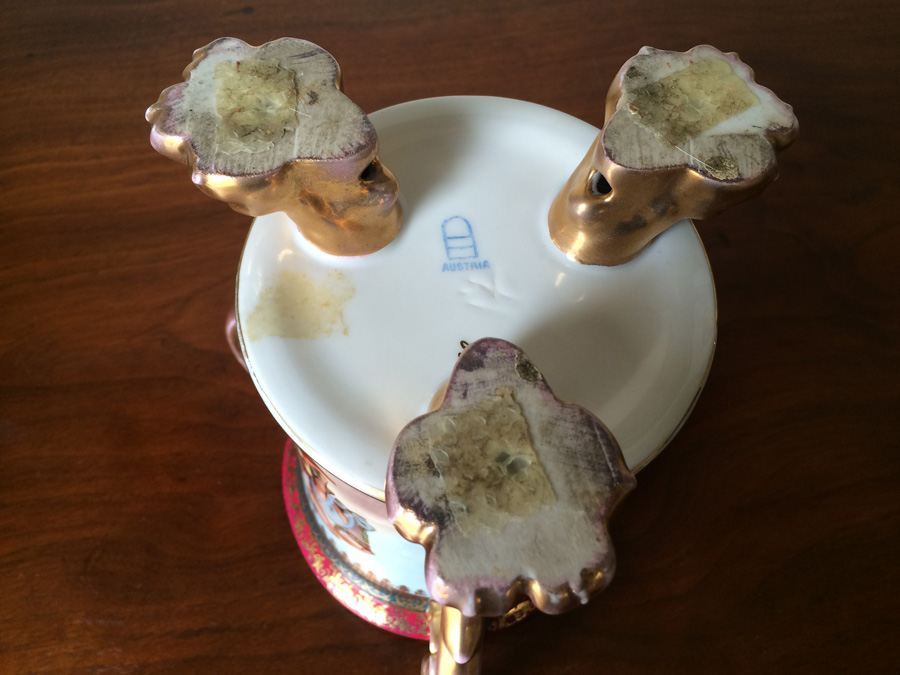 Royal Vienna Porcelain Loving Cup. [Photo 15]