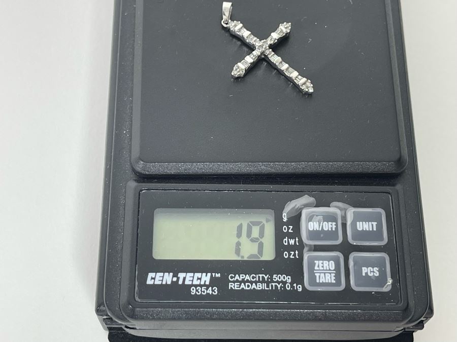 10K Gold Diamond Cross Pendant 1.9g [Photo 9]