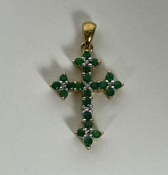 10K Gold Emerald And Diamond Cross Pendant 1.5g [Photo 3]