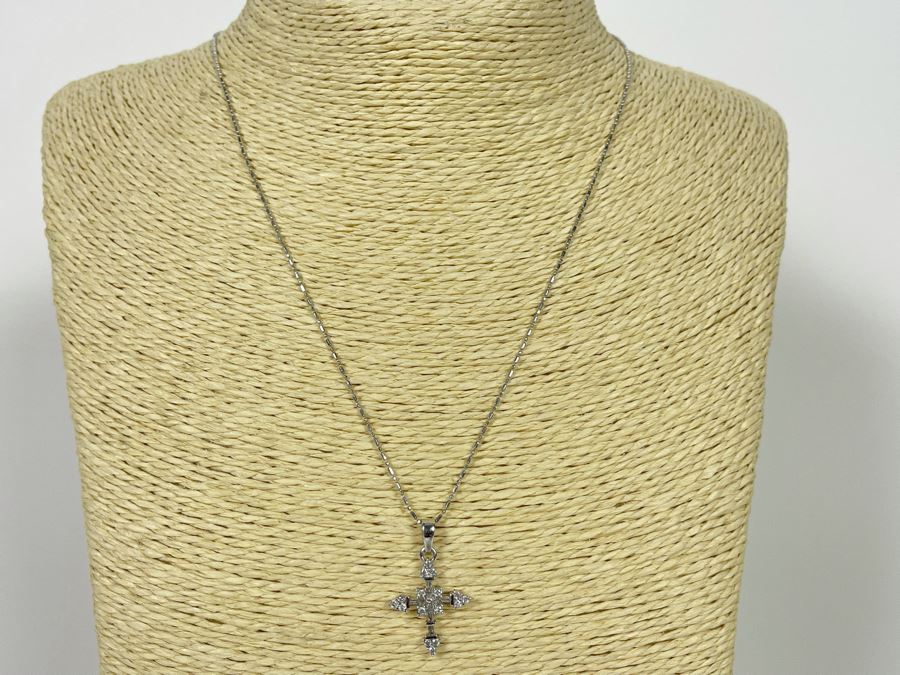 14K Gold Diamond Cross Pendant With 14K Gold 18' Chain Necklace 3.9g [Photo 3]