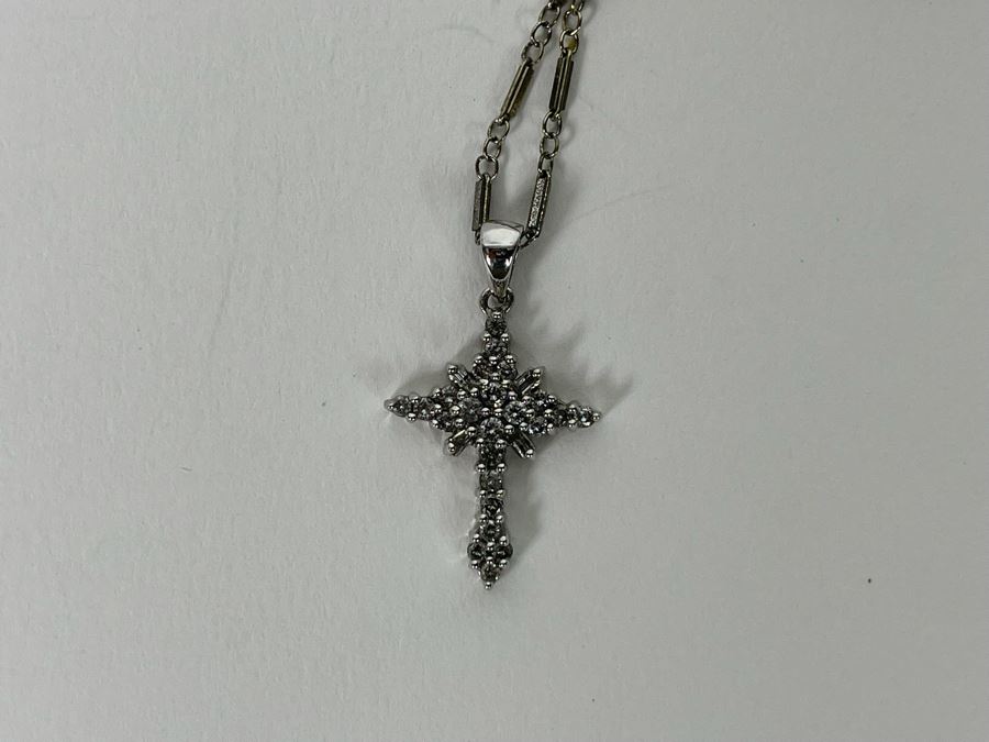 14K Gold Diamond Cross Pendant With 14K Gold 18' Chain Necklace [Photo 9]
