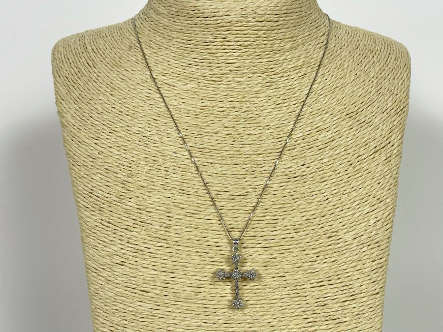 14K Gold Diamond Cross Pendant With 14K Gold 18' Chain Necklace 3.6g [Photo 2]