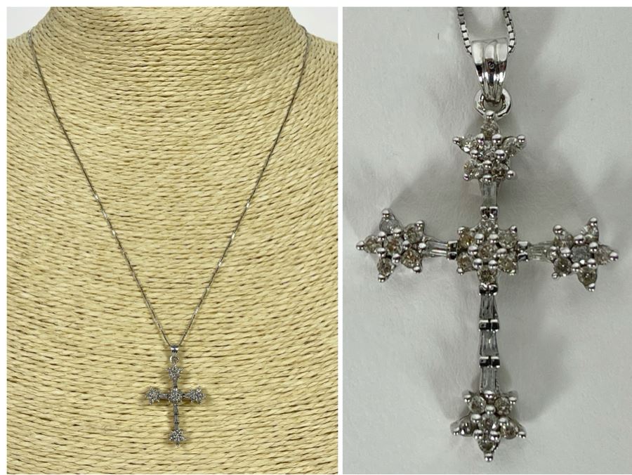 14K Gold Diamond Cross Pendant With 14K Gold 18' Chain Necklace 3.6g [Photo 1]