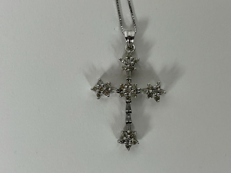 14K Gold Diamond Cross Pendant With 14K Gold 18' Chain Necklace 3.6g [Photo 8]