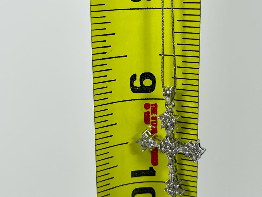 14K Gold Diamond Cross Pendant With 14K Gold 18' Chain Necklace 3.6g [Photo 12]