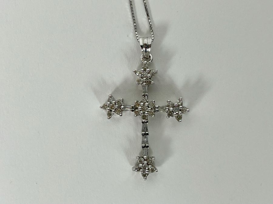 14K Gold Diamond Cross Pendant With 14K Gold 18' Chain Necklace 3.6g [Photo 10]