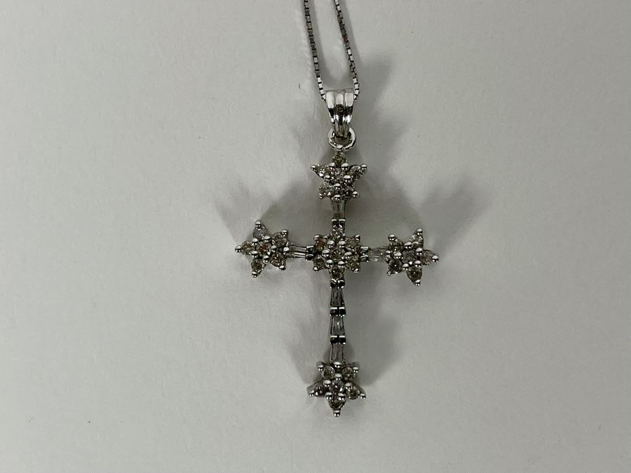 14K Gold Diamond Cross Pendant With 14K Gold 18' Chain Necklace 3.6g [Photo 7]