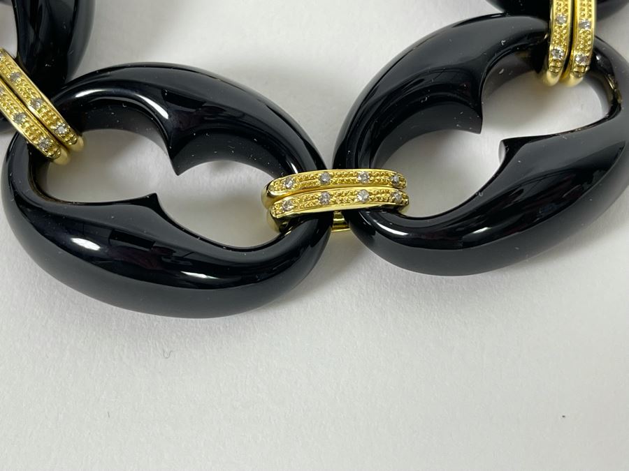 18K Gold Diamond Bracelet With Carved Links 7'L 46.6g Estimate $1,600-$2,400 [Photo 6]