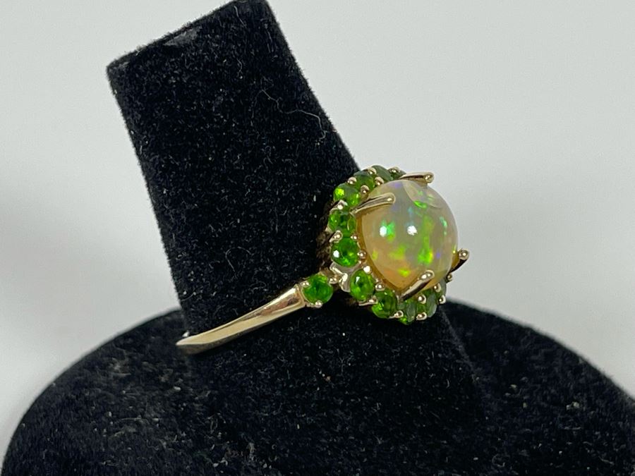 10K Gold Opal Peridot Ring Size 7.25 2.4g Estimate $700-$1,050 [Photo 4]