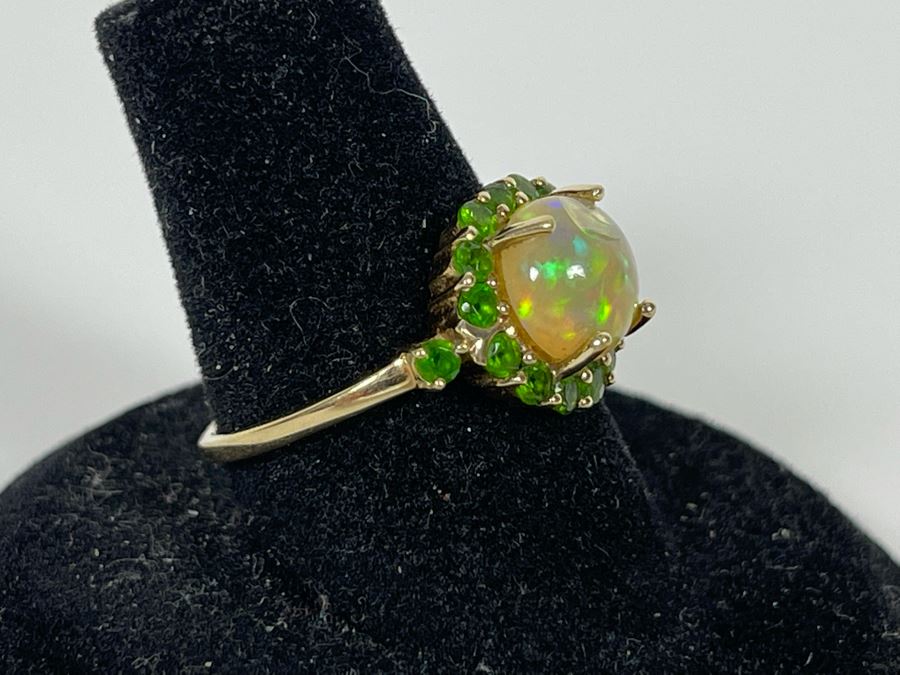 10K Gold Opal Peridot Ring Size 7.25 2.4g Estimate $700-$1,050 [Photo 3]