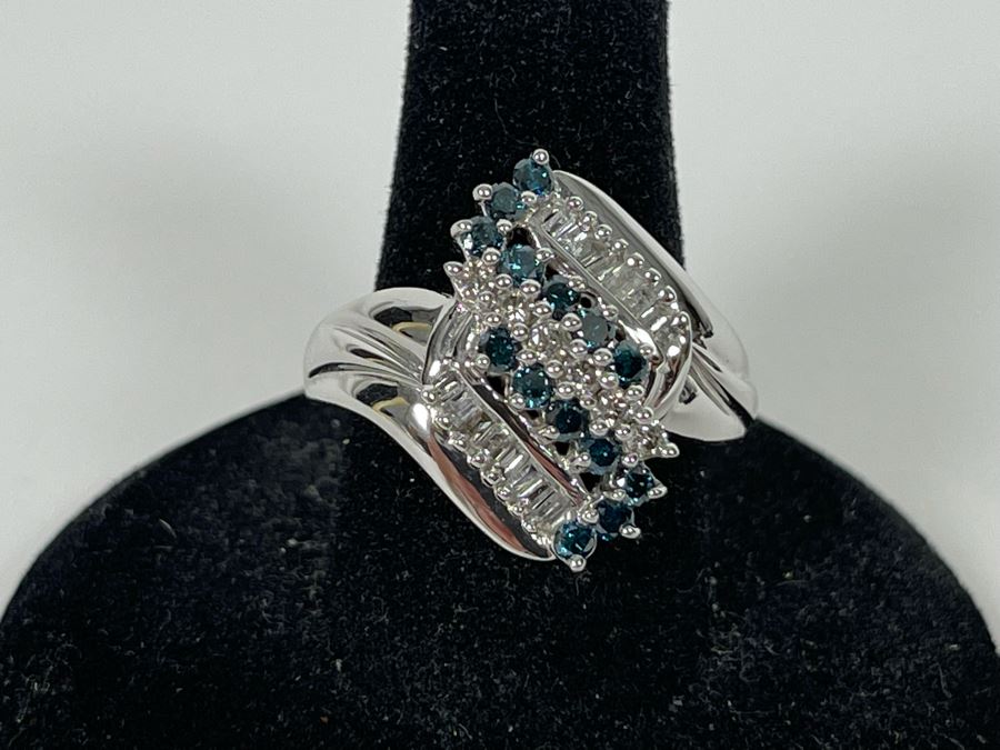 14K Gold Blue Diamond And White Diamond Ring Size 7.75 7.4g Estimate $1,000-$1,500