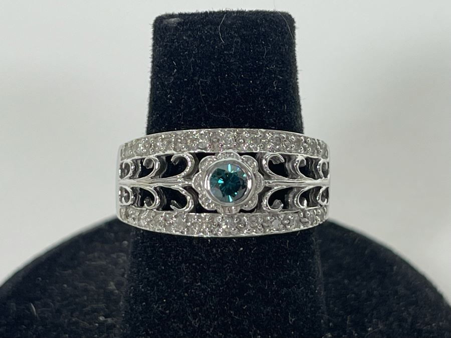 14K Gold Blue Diamond And White Diamond Ring Size 6 5.5g [Photo 1]