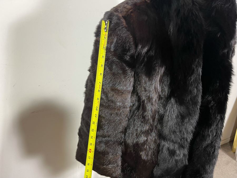 Fur Jacket From Hudson's Fur Salon 21' Sleeve Length [Photo 9]