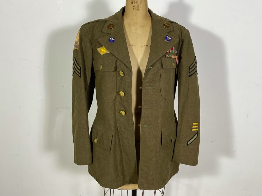 Vintage WWII United States Army Air Forces Military Jacket With Patches, Ribbons And Medals Including Sterling Silver US Army Air Force Aircrew Wings Pin Size 36S [Photo 5]