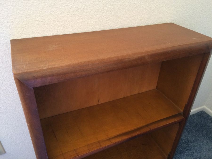 Small Wood Bookshelf [Photo 3]