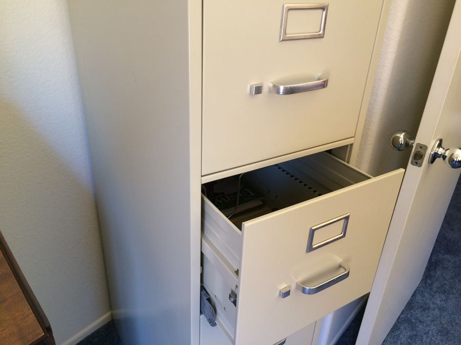 HON 4-Drawer Filing Cabinet [Photo 4]