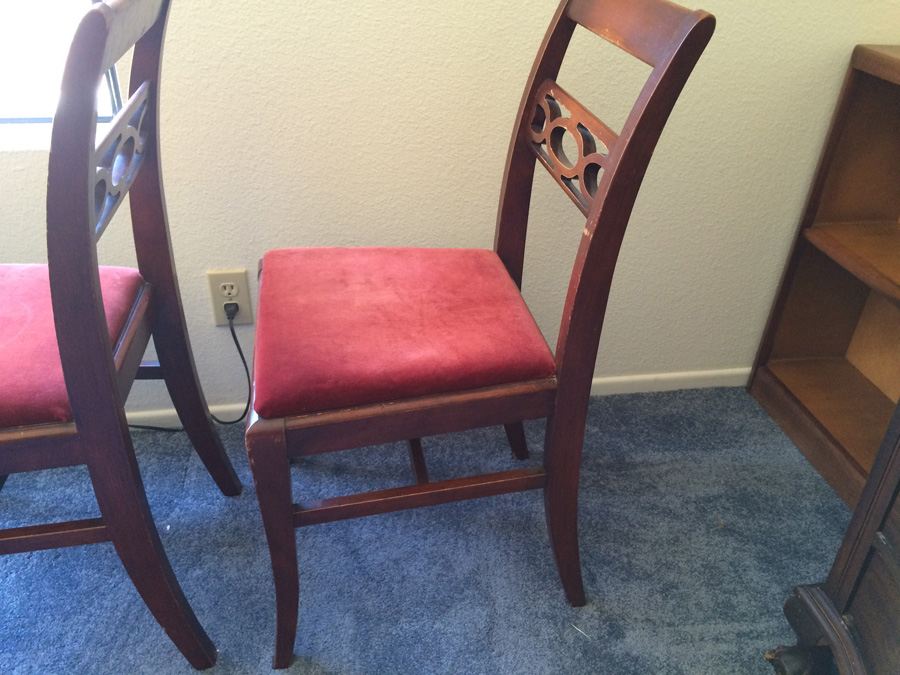 Pair of Chairs [Photo 5]