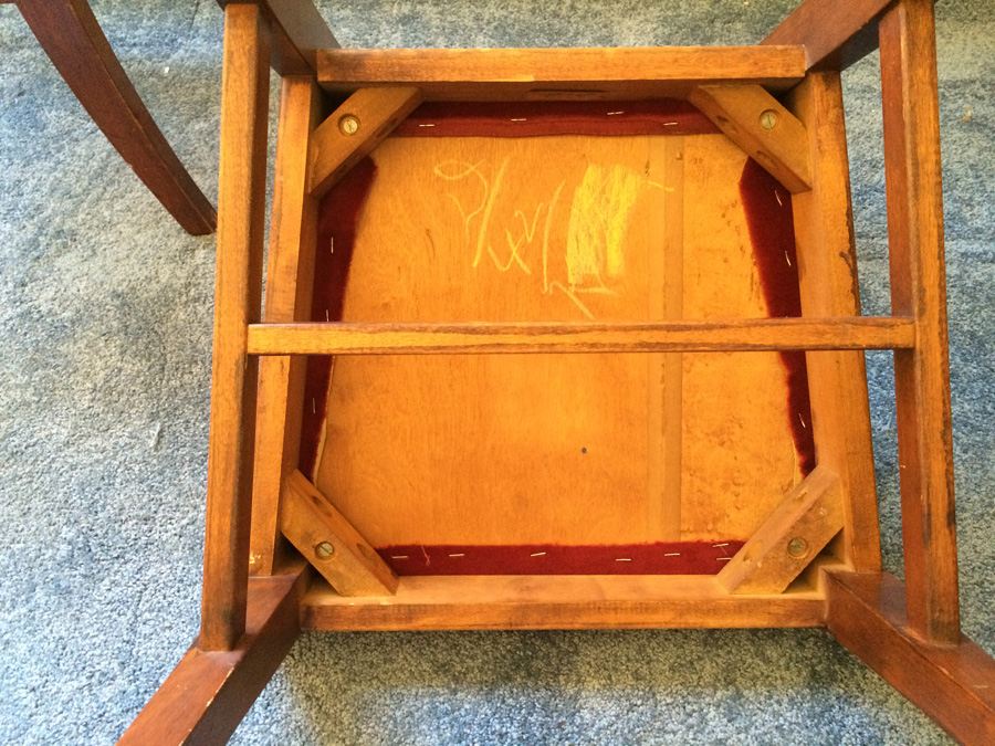 Pair of Chairs [Photo 9]