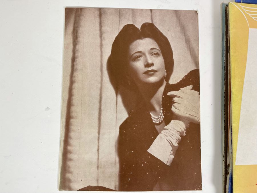 Large Collection Of Vintage Mid-Century Theatre Programs - See Photos [Photo 18]