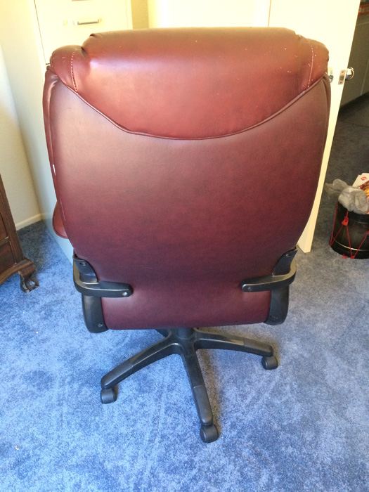 Leather Office Chair [Photo 3]