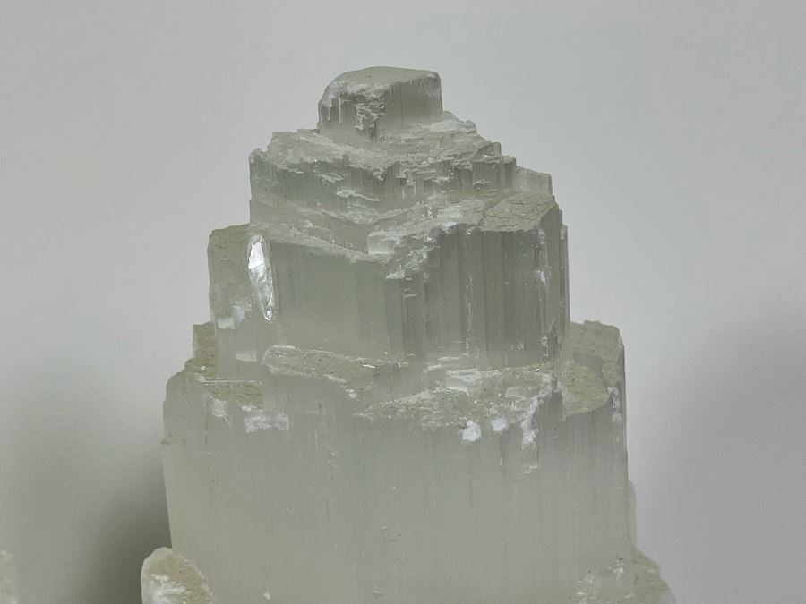 Pair Of Crystal Towers 7.5H Retails $150 [Photo 5]