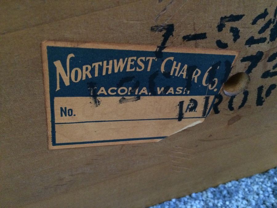 Magazine Rack [Photo 3]