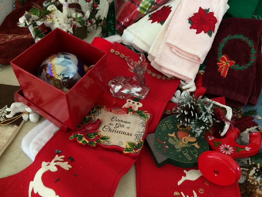 Christmas Lot #1 [Photo 10]