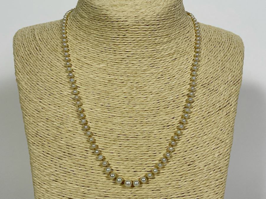 Cultured Pearls 18' Necklace With 10K Gold Clasp [Photo 3]
