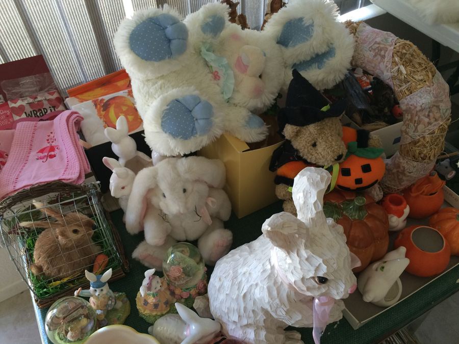 Holiday Lot [Photo 2]